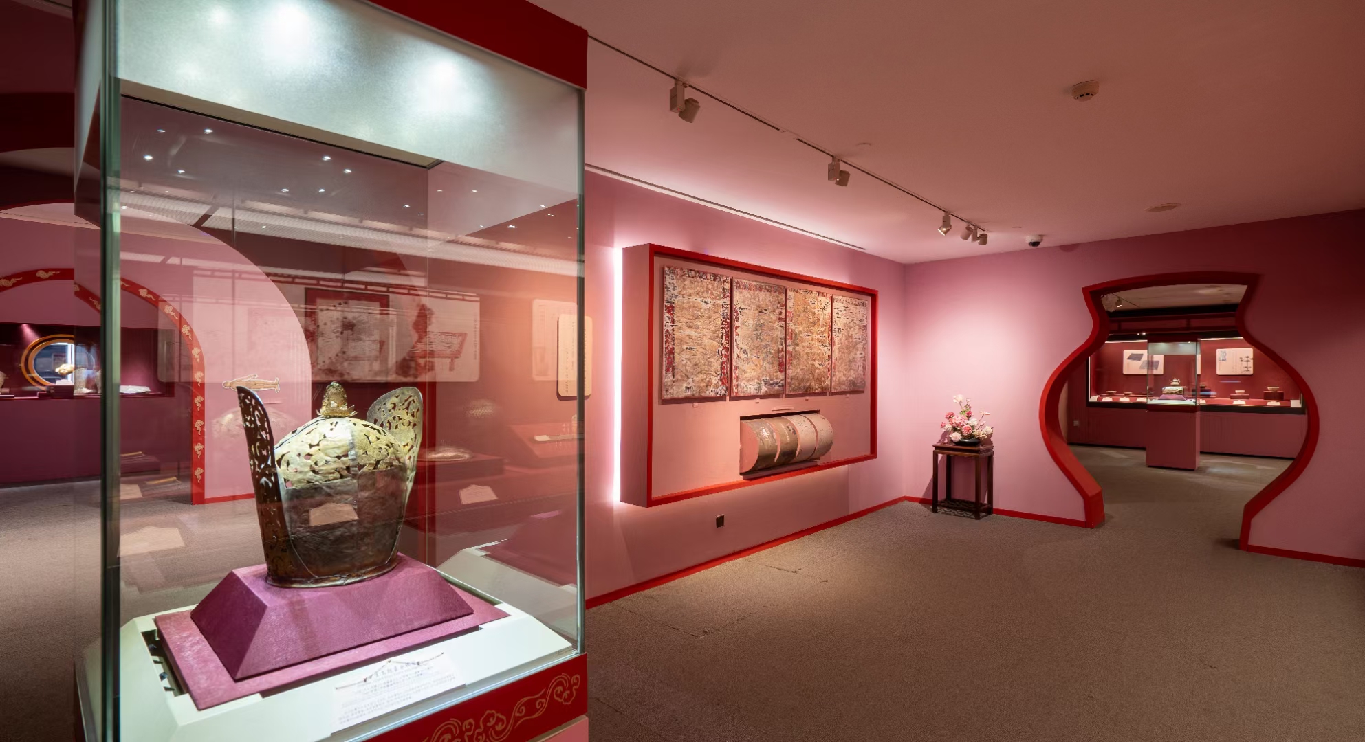 北方有佳人——内蒙古自治区文物考古研究院辽代女性文物展 (2).jpg