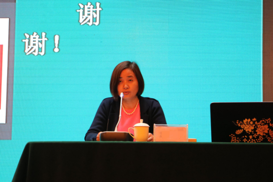 刘少奇同志纪念馆纪检书记熊学爱作《怎样使名人故居文物陈列布展活起来》发言
