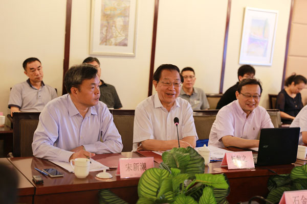 《中国大百科全书》第三版执行总主编杨牧之讲话